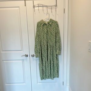 H&M Green and White Patterned Dress- Size XL